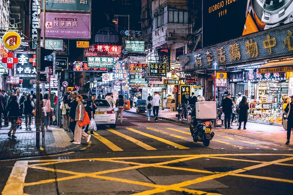 eSIM Hồng Kông là gì? Có nên dùng khi đi Hồng Kông không?