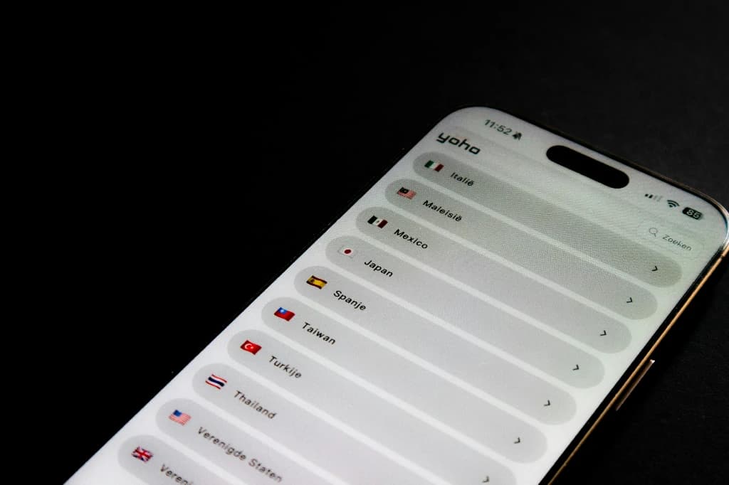 Điện thoại khóa mạng có dùng được eSIM không?